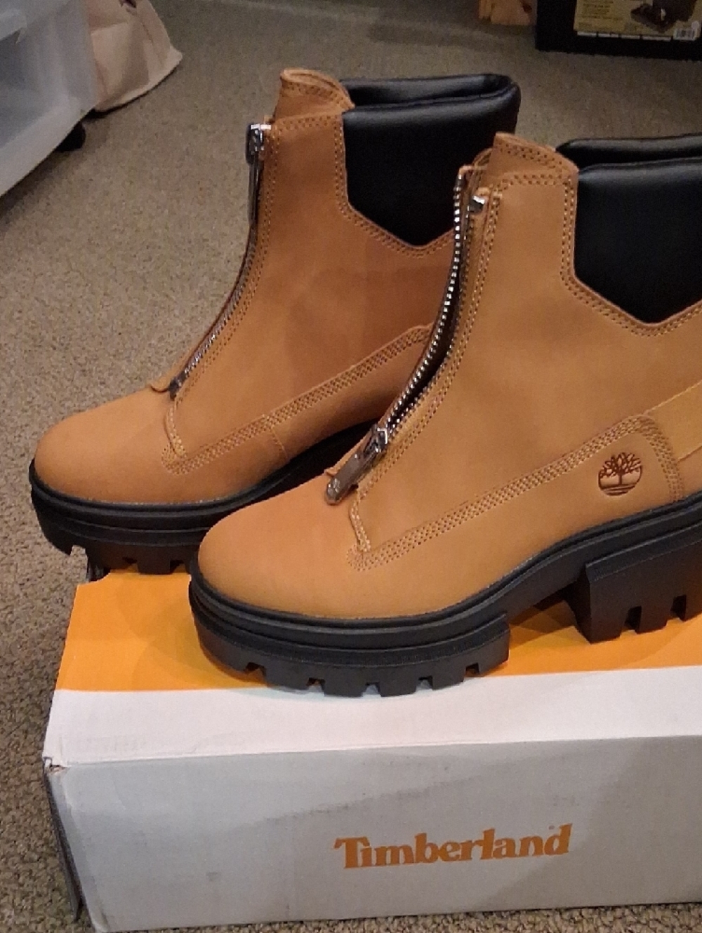 Timberland Women's Wheat Front-Zip Lug Sole Booties - Picture 4 of 8
